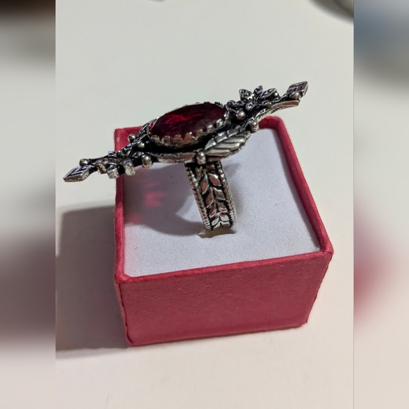 Handcrafted Unique Simulated Ruby Ring (7) - Picture 3 of 12